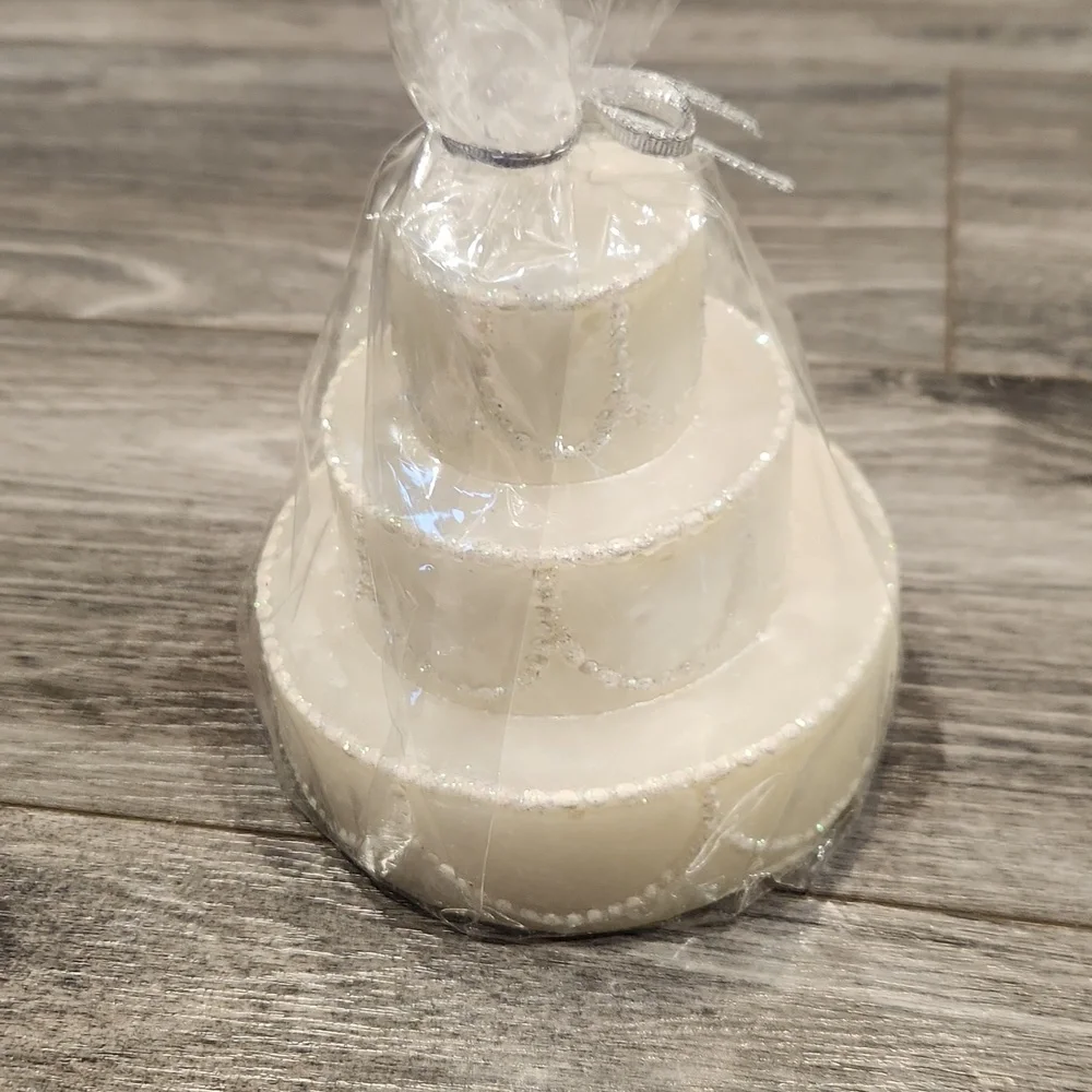 Crate&Barrel Cream Tiered Candle